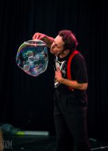 Dr Hubble's Big Bubbles