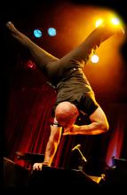 James Lamont -  Comedy Balancing