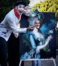 The Artist on stilts
