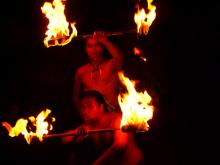Polynesian Poi performers