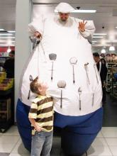 Giant Chef Stilt
