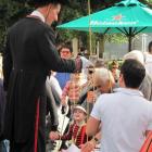 Stilts - Wiggle Waiters